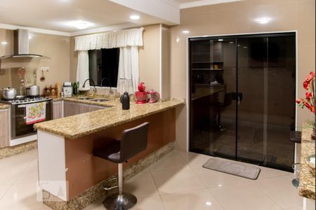 Casa à venda com 180m², 3 quartos e 2 vagas Casa à venda com 180m², 3 quartos e 2 vagasCozinha