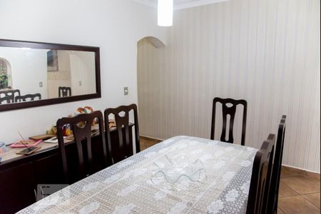 Casa à venda com 180m², 3 quartos e 2 vagas Casa à venda com 180m², 3 quartos e 2 vagasSala de Jantar