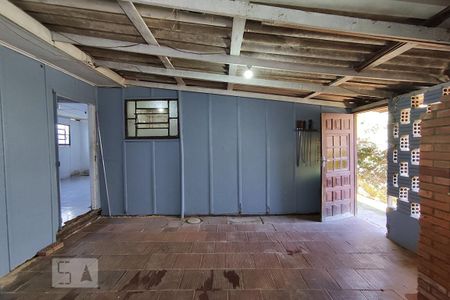 Casa à venda com 85m², 2 quartos e 2 vagasÁrea de serviço 