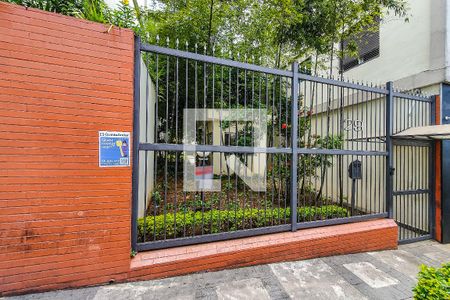 Apartamento à venda com 80m², 2 quartos e 1 vaga Apartamento à venda com 80m², 2 quartos e 1 vagaFachada e portaria