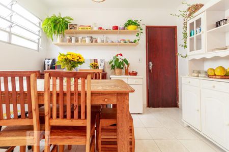 Casa à venda com 265m², 3 quartos e 2 vagasCozinha