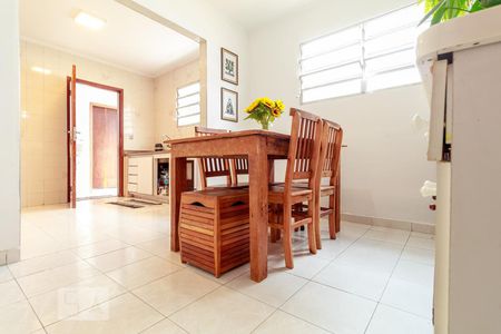 Casa à venda com 265m², 3 quartos e 2 vagasCozinha