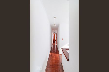 Casa à venda com 265m², 3 quartos e 2 vagasCorredor