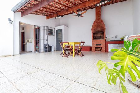 Casa à venda com 265m², 3 quartos e 2 vagasChurrasqueira