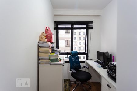 Quarto de apartamento para alugar com 2 quartos, 37m² em Presidente Altino, Osasco