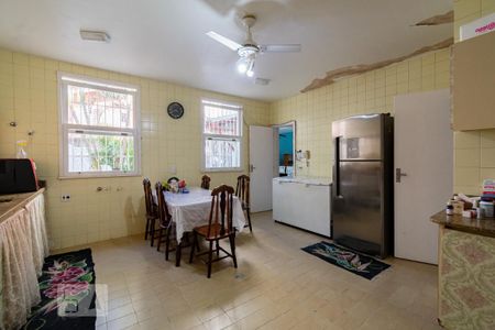 Casa à venda com 564m², 4 quartos e 3 vagasCozinha