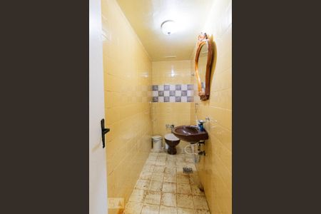 Casa à venda com 564m², 4 quartos e 3 vagasBanheiro 2