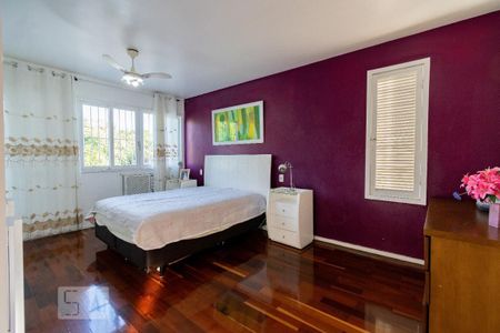 Casa à venda com 564m², 4 quartos e 3 vagasSuíte