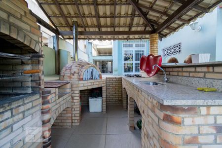 Casa à venda com 564m², 4 quartos e 3 vagasChurrasqueira