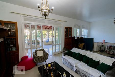 Sala de casa à venda com 4 quartos, 564m² em Freguesia de Jacarepaguá, Rio de Janeiro