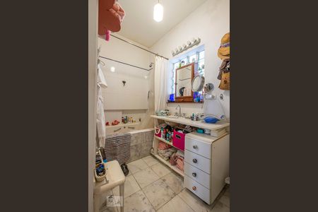 Apartamento à venda com 140m², 3 quartos e 1 vagaBanheiro Social