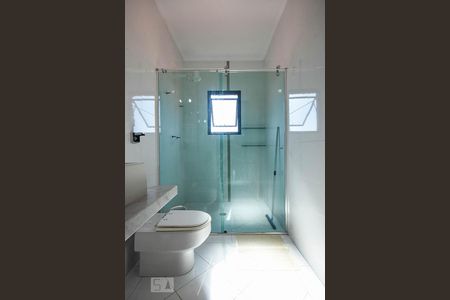 Casa para alugar com 290m², 4 quartos e 2 vagasBanheiro