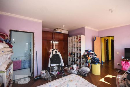 Casa para alugar com 290m², 4 quartos e 2 vagasSuíte