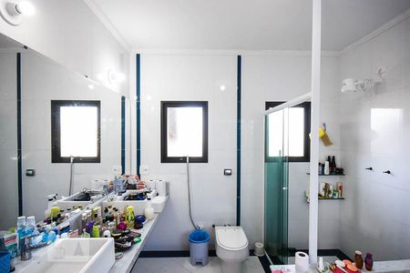 Casa para alugar com 290m², 4 quartos e 2 vagasBanheiro suíte