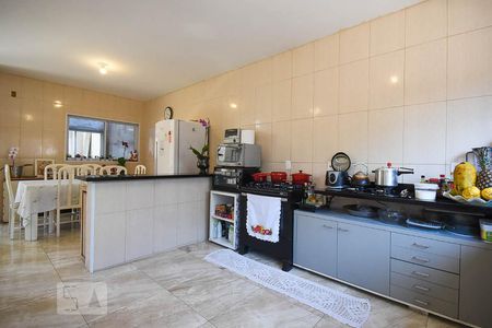 Casa para alugar com 290m², 4 quartos e 2 vagasCozinha