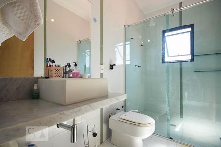 Casa para alugar com 290m², 4 quartos e 2 vagasBanheiro