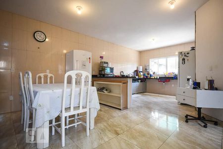 Casa para alugar com 290m², 4 quartos e 2 vagasCozinha