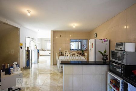 Casa para alugar com 290m², 4 quartos e 2 vagasCozinha