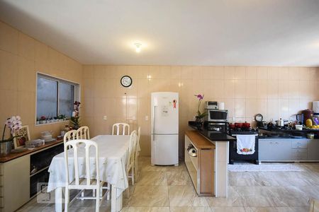 Casa para alugar com 290m², 4 quartos e 2 vagasCozinha