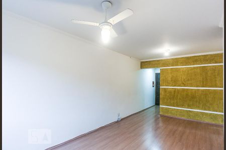 Sala de Estar de apartamento para alugar com 3 quartos, 65m² em Vila Butantã, São Paulo
