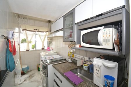 Apartamento à venda com 56m², 2 quartos e 1 vagaCozinha e Área de Serviço - Armários