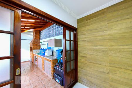 Casa à venda com 220m², 4 quartos e 4 vagasArea de Serviço