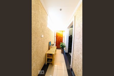 Casa à venda com 220m², 4 quartos e 4 vagasHall