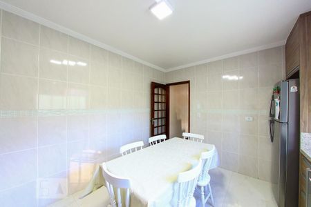 Casa à venda com 220m², 4 quartos e 4 vagasCozinha