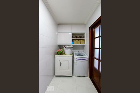 Casa à venda com 220m², 4 quartos e 4 vagasArea de Serviço