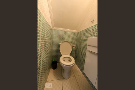 Casa à venda com 220m², 4 quartos e 4 vagasLavabo