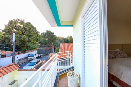 Casa à venda com 220m², 4 quartos e 4 vagasSacada da Suite