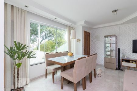 Casa à venda com 100m², 3 quartos e 3 vagasSala