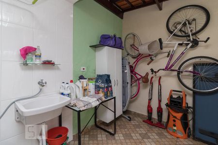 Casa à venda com 100m², 3 quartos e 3 vagasÁrea de serviço