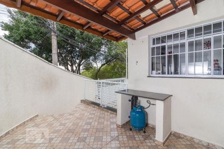 Casa à venda com 100m², 3 quartos e 3 vagasÁrea de serviço
