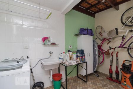 Casa à venda com 100m², 3 quartos e 3 vagasÁrea de serviço