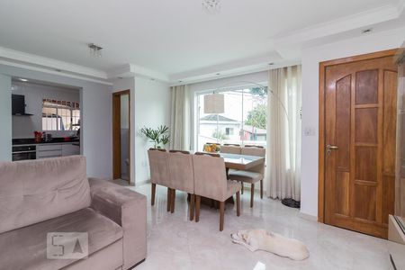 Casa à venda com 100m², 3 quartos e 3 vagasSala