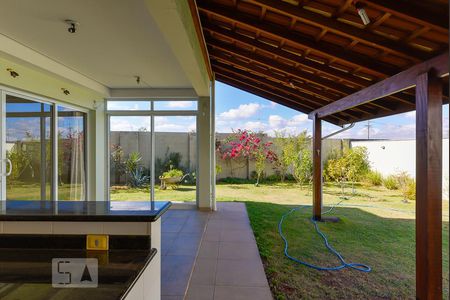 Casa de condomínio à venda com 283m², 3 quartos e 5 vagasChurrasqueira