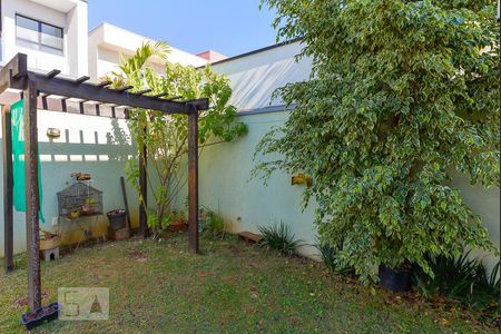 Casa de condomínio à venda com 283m², 3 quartos e 5 vagasQuintal