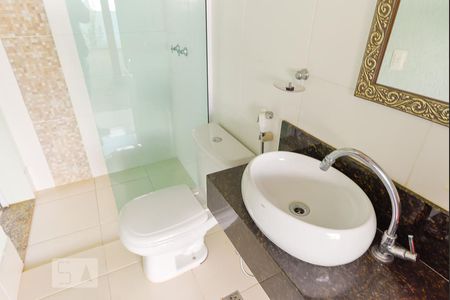 Casa de condomínio à venda com 283m², 3 quartos e 5 vagasBanheiro Quintal