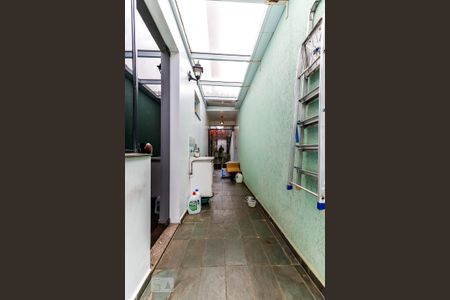 Casa à venda com 260m², 4 quartos e 3 vagasCorredor Lateral