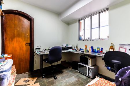 Casa à venda com 260m², 4 quartos e 3 vagasEscritório