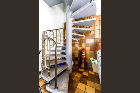 Casa à venda com 260m², 4 quartos e 3 vagasEscadas Quatros 