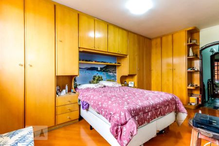 Casa à venda com 260m², 4 quartos e 3 vagasSuíte