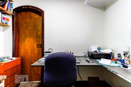 Casa à venda com 260m², 4 quartos e 3 vagasEscritório