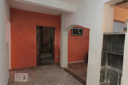 Sala de casa para alugar com 2 quartos, 120m² em Paraíso, Belo Horizonte