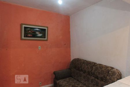 Sala de casa para alugar com 2 quartos, 120m² em Paraíso, Belo Horizonte