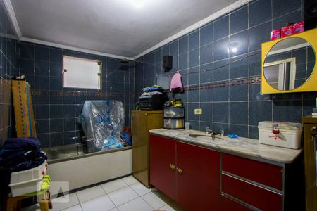 Casa à venda com 90m², 2 quartos e sem vagaBanheiro do quarto 1