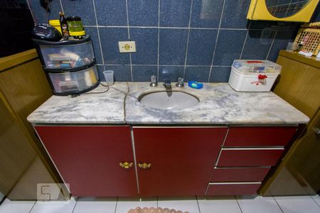 Casa à venda com 90m², 2 quartos e sem vagaBanheiro do quarto 1