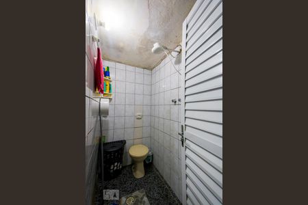 Casa à venda com 90m², 2 quartos e sem vagaBanheiro social