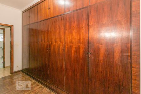 Casa à venda com 800m², 4 quartos e 6 vagasCloset do Quarto 1